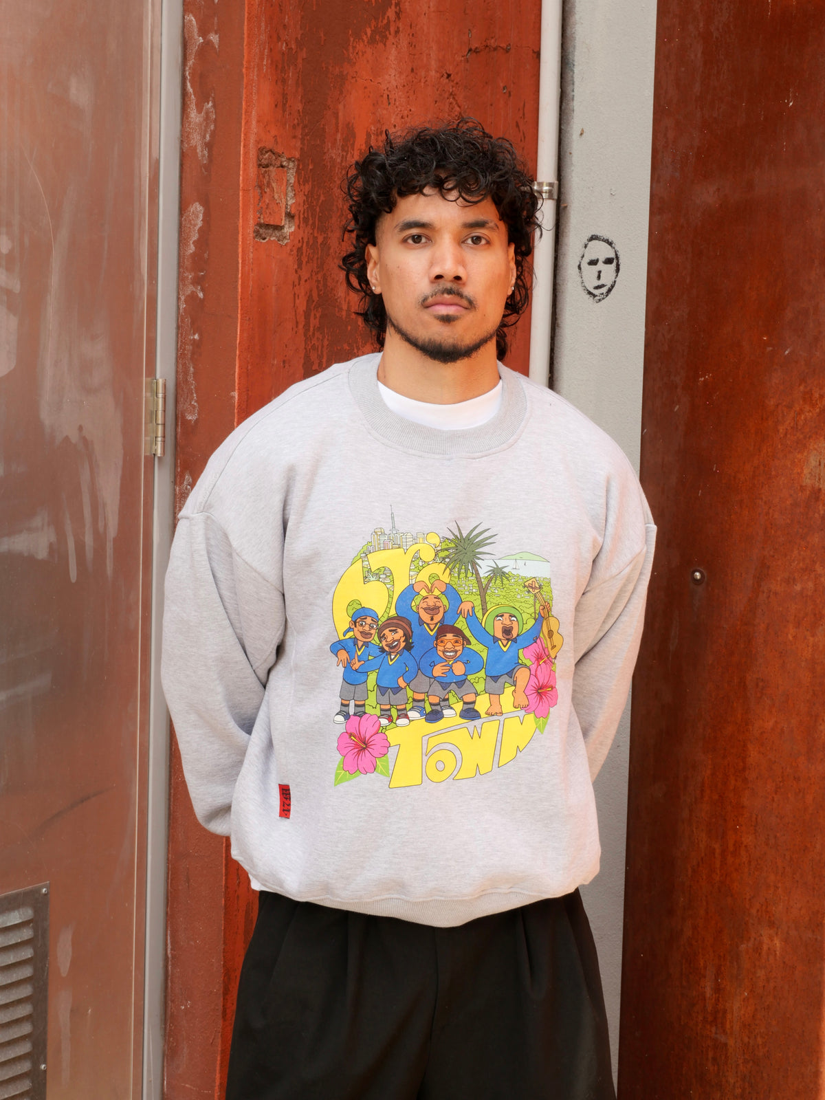 bro'Town Crew Neck - Kiwikiwi