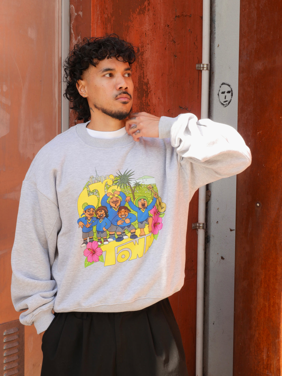 bro'Town Crew Neck - Kiwikiwi